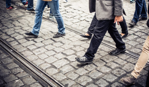 crowd-of-people-crossing-an-old-prague-road-picjumbo-com